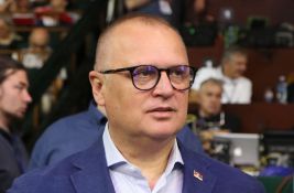 Vesiću i ostalima okrivljenima za nadstrešnicu produžen kućni pritvor