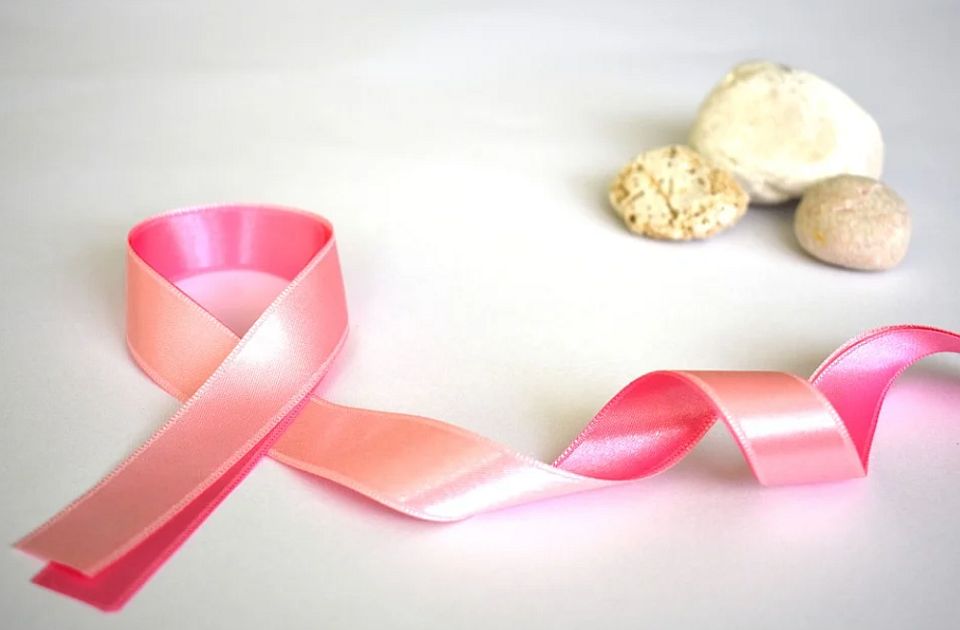 Svaka osma žena u Srbiji oboli od karcinoma dojke, važan samopregled