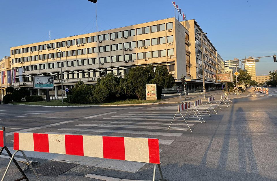 Autofahrer, bitte beachten: ab heute Verkehrsverbot von Maksim Gorki nach Jarko Srenjanin