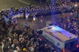 VIDEO: Ko nije dozvolio Hitnoj pomoći da prođe - policija ili građani?