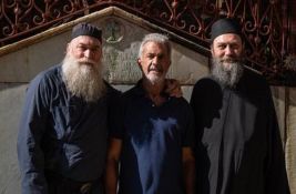 VIDEO: Mel Gibson na Hilandaru: Ovo je razlog njegove posete manastiru na Vidovdan