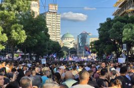 Španski mediji: Masovne demonstracije protiv autokratskog i korumpiranog Vučićevog režima