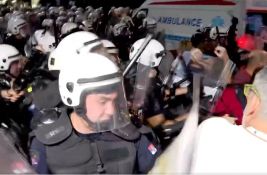Zapadne medijske agencije izvestile o sukobima policije i demonstranata u Beogradu