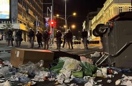 UŽIVO VIDEO Sukobi građana i policije u Beogradu, više privedenih