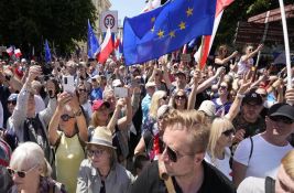  FOTO: Skoro pola miliona Poljaka na najvećem protestu protiv vlasti u Varšavi