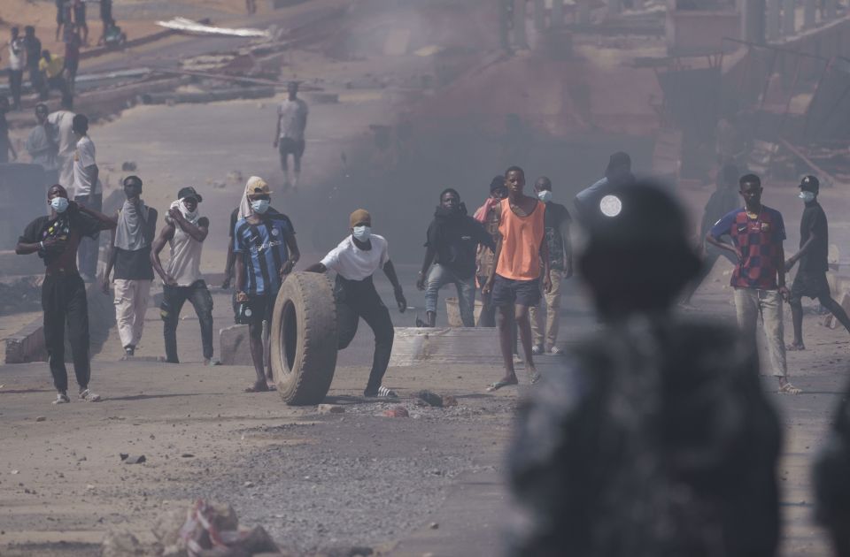 Senegal: Vlasti ukinule pristup mobilnom internetu zbog nasilnih protesta