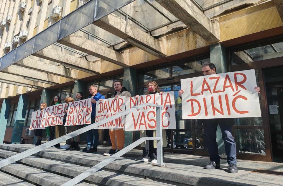 Godinu dana od blokade suda: Grupa 