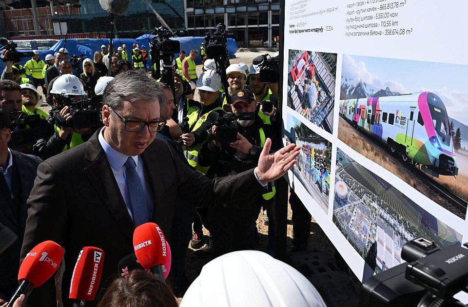 "Al' je lep ovaj EXPO svet": Vučić najavio da Surčin postaje "čudesno mesto za život"