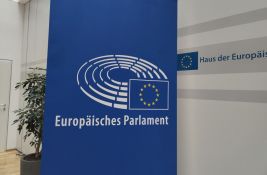 Amandmani na rezoluciju o Srbiji - o zvučnom topu, saradnji sa Komunističkom partijom Kine...