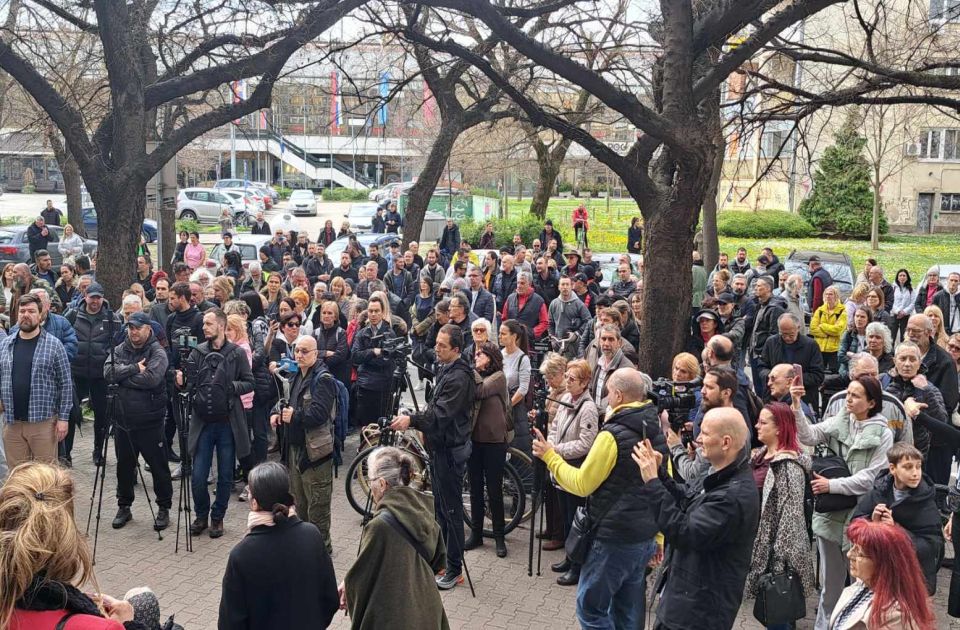 FOTO Održan protest ispred suda: Ukoliko ne budu ispunjeni zahtevi, skup ispred Predsedništva