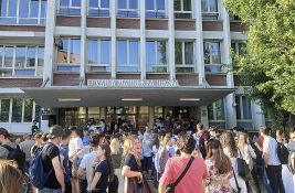 Učenici Jovine odgovaraju direktoru Stojkoviću: 26. oktobra slavimo, 1. novembra se sećamo
