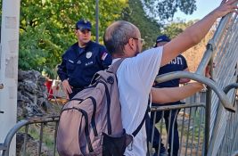 VIDEO Odbornici Kreni-Promeni uklonili ogradu u Pionirskom parku
