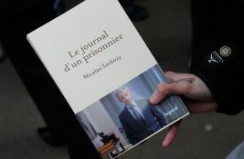 Za manje od nedelju dana: Sarkozijeva knjiga prodata u skoro 100.000 primeraka 