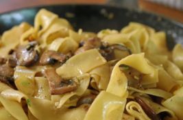 VIDEO: Taljatele sa šampinjonima i belim lukom