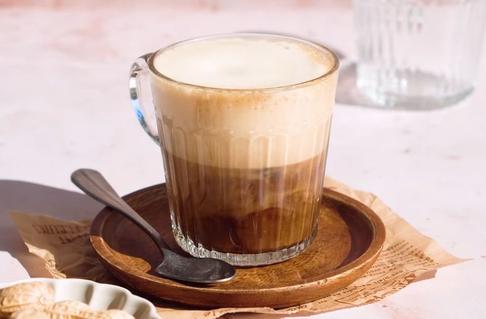 VIDEO: Kada vam treba nešto malo drugačije  - kafa sa kikiriki puterom