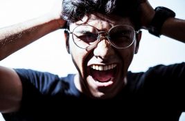 VIDEO: Sve više ljudi u SAD okuplja se da zajedno vrišti i urla