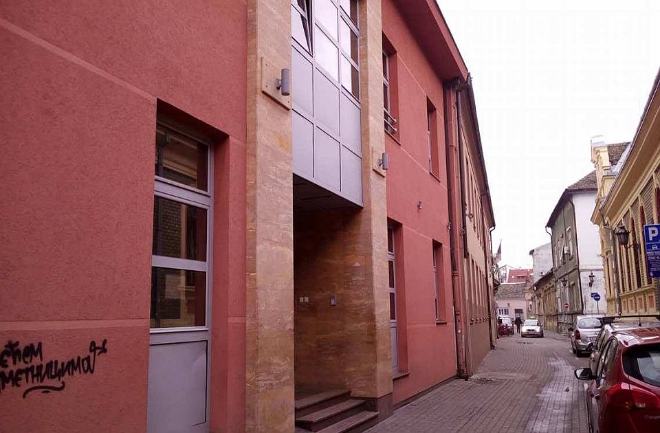 Danas javni čas i peticija za podršku Akademiji umetnosti Novi Sad, sutra protest pred sednicu Skupštine