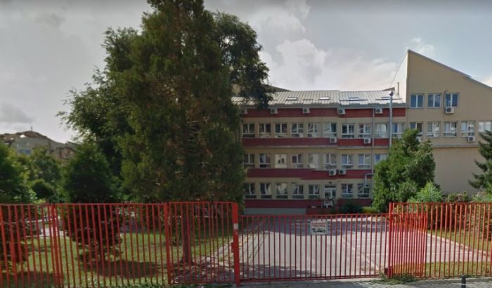 Obijena škola "Milan Petrović", kamere snimile provalnika 