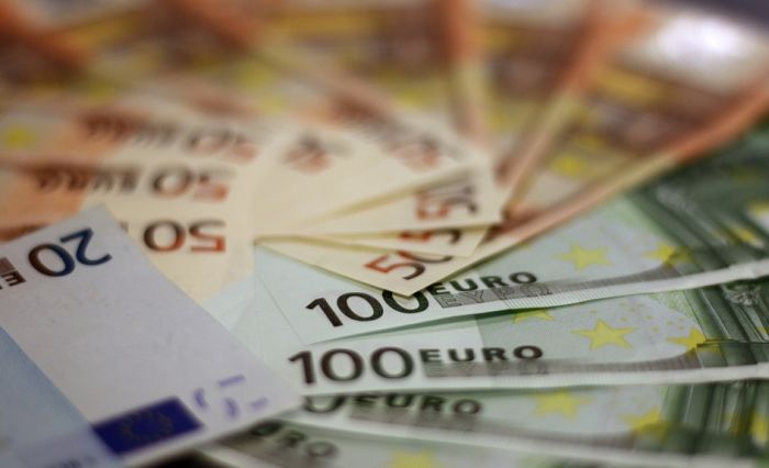 Dijaspora poslala u Srbiju 1,33 milijarde evra za pet meseci