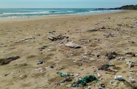 Ambalaža za hranu i piće najveći je izvor priobalnog plastičnog otpada