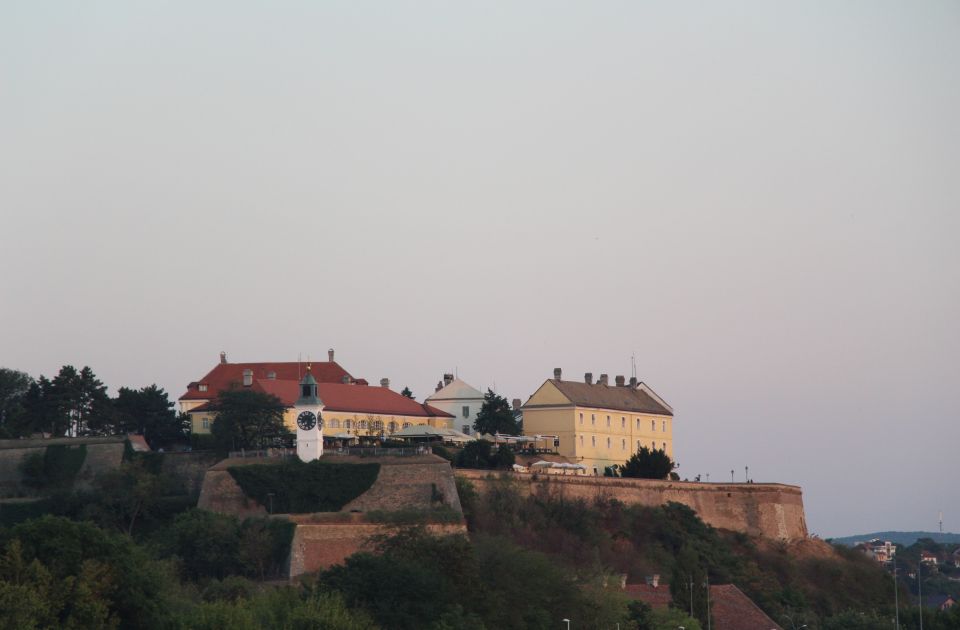 Muškarac pao sa bedema Petrovaradinske tvrđave