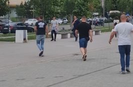 VIDEO: Napadnuti aktivisti opozicije u Novom Sadu, ponovo meta balon