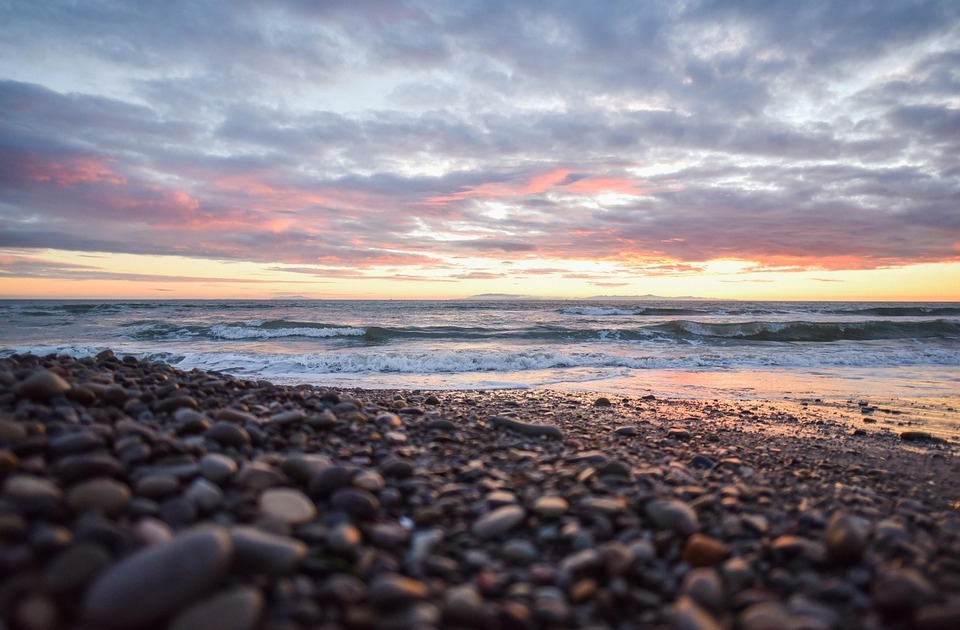 Kamenčići sa plaže su možda lep besplatan suvenir, ali ne bi trebalo da ih uzimate