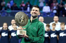 Đoković osvojio 101. titulu u karijeri, postao najstariji šampion na ATP turniru