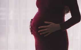 Ministarstvo rada otvorilo liniju na koju porodilje i trudnice mogu da prijave poslodavce