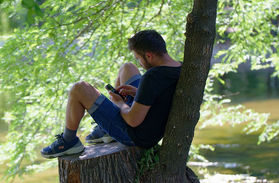 Istraživanje u školi u Futogu pokazalo da je 20 odsto ispitanika bilo izloženo nasilju na internetu 