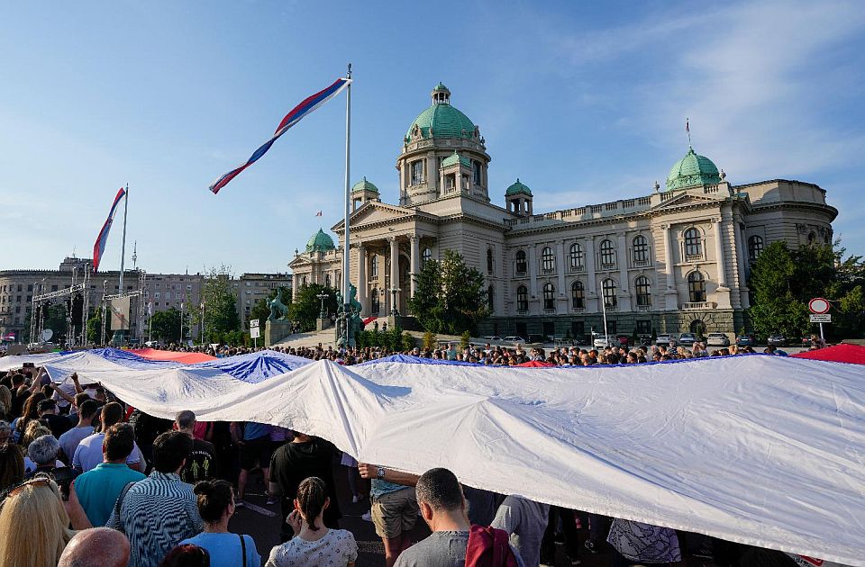 U Beogradu danas dvanaesti protest Srbija protiv nasilja, šetnja do RTS-a, traži se i smena Vulina