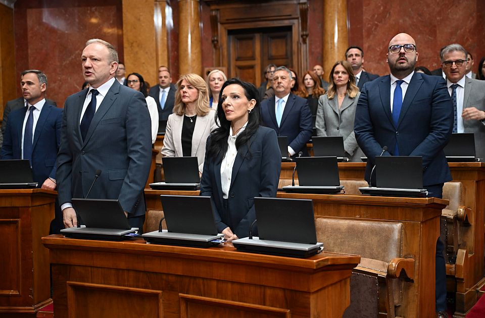 Danas dve sednice Skupštine Srbije: Novi pokušaj glasanja o nepoverenju Vladi i razmatranje 40 tačaka
