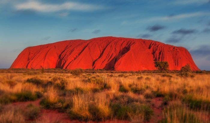 Australija zabranjuje penjanje na stenu Uluru od 2019.
