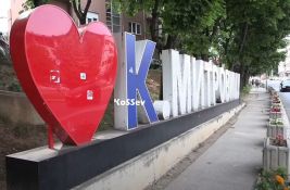 VIDEO: Uklonjen ćirilični svetleći natpis 