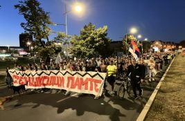 UŽIVO: Novosađani u komemorativnoj šetnji, predvode je srednjoškolci