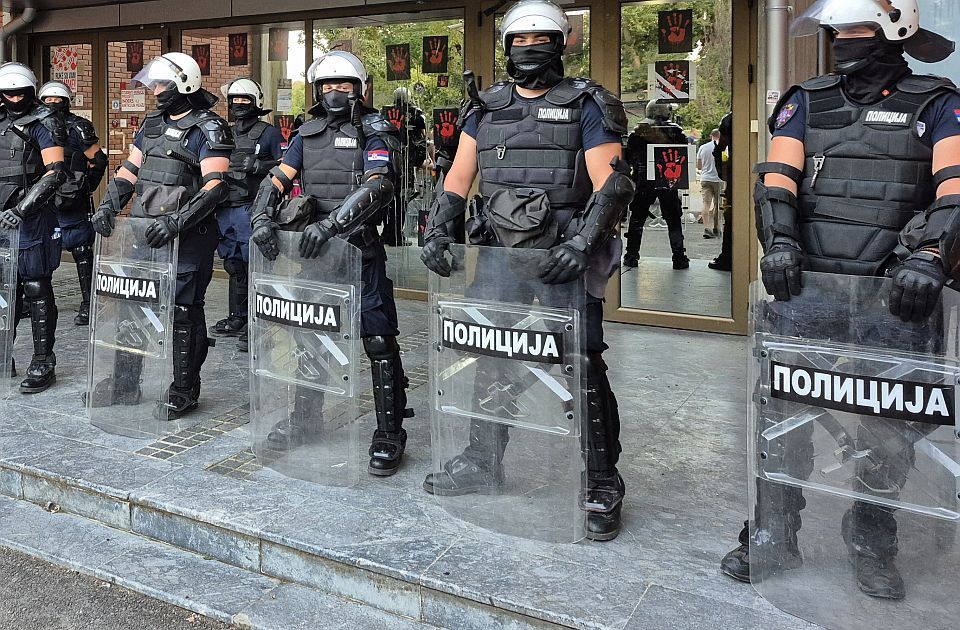 Protest "Srbijo, Novi Sad te zove" danas od 17h: "Kampus mora ostati slobodan" Protest "Srbijo, Novi Sad te zove" danas od 17h: "Kampus mora ostati slobodan"