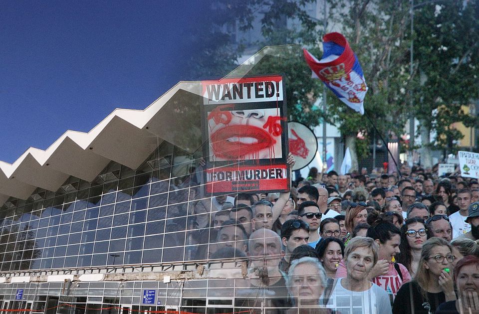 Tišina, buka, pa bes: Deset meseci od pada nadstrešnice Tišina, buka, pa bes: Deset meseci od pada nadstrešnice