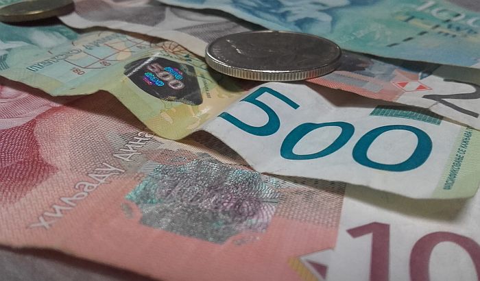 Prosečna zarada u julu smanjena na 48. 000 dinara