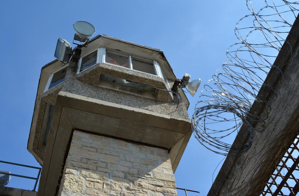 U Britaniji za sedam meseci iz zatvora greškom pušten 91 zatvorenik: Bar trojica nisu pronađena