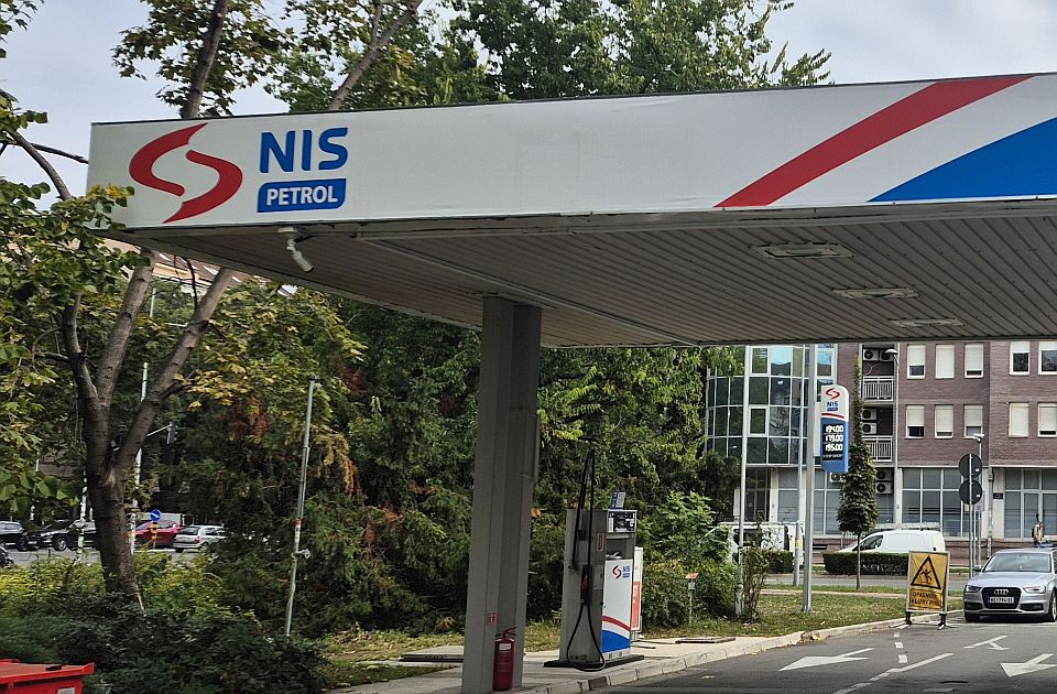 Đedović Handanović: Rusi spremni da prepuste rad NIS-a trećem licu, Srbija podržava