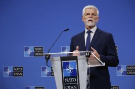 Kina prekinula sve veze sa českim predsednikom jer se sastao sa Dalaj Lamom
