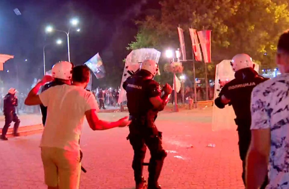 Opozicija o incidentima u Vrbasu i Bačkoj Palanci: Srušen ustavni poredak, Dačić da podnese ostavku