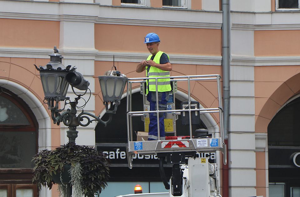 Za održavanje javne rasvete u Novom Sadu izdvojeno više od 244 miliona dinara