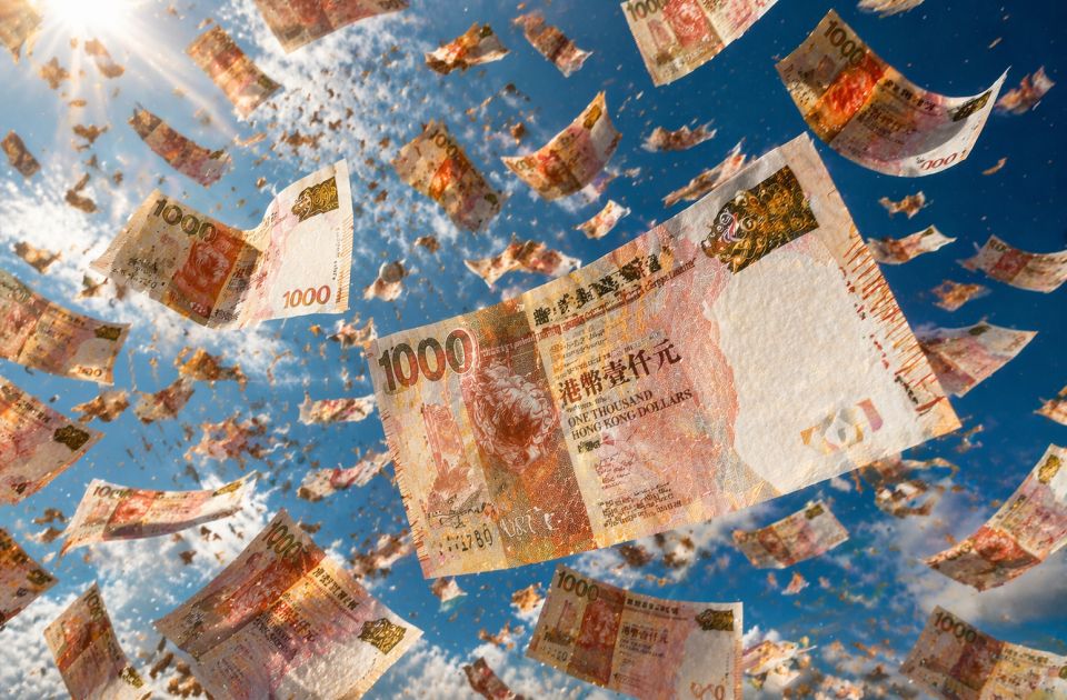 VIDEO: Žena sa balkona u Kini bacala novčanice od 1.000 dolara 