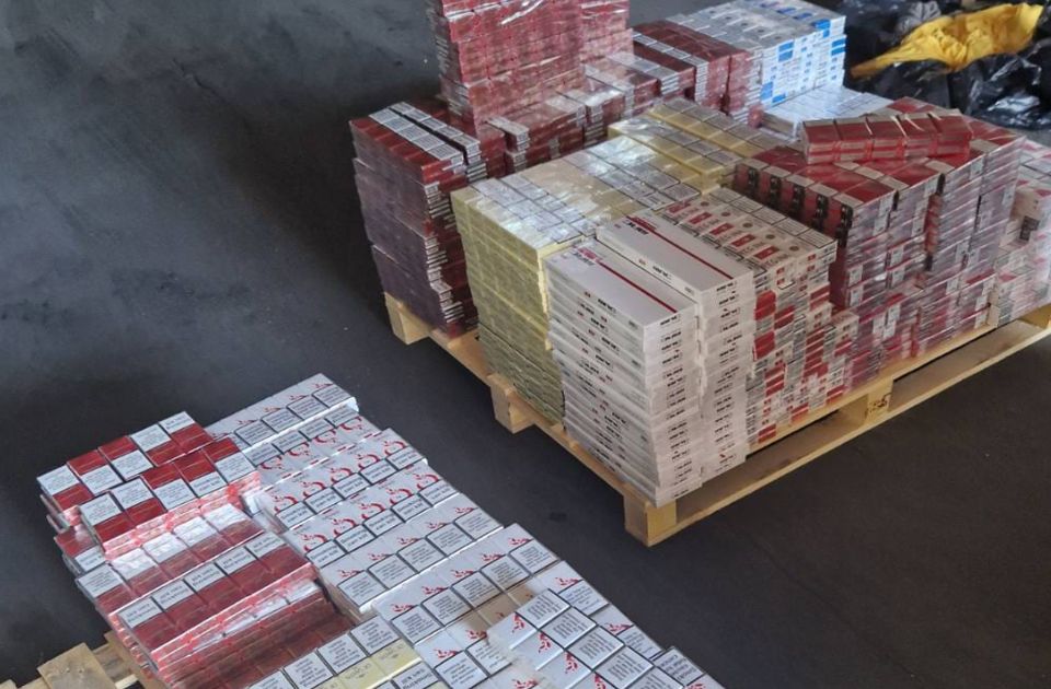 Petoro uhapšeno zbog nelegalne trgovine duvanom, kanabisom, satovima i drugim: Među njima državljani Albanije