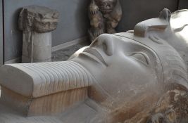 Iskopan deo velike statue Ramzesa Drugog