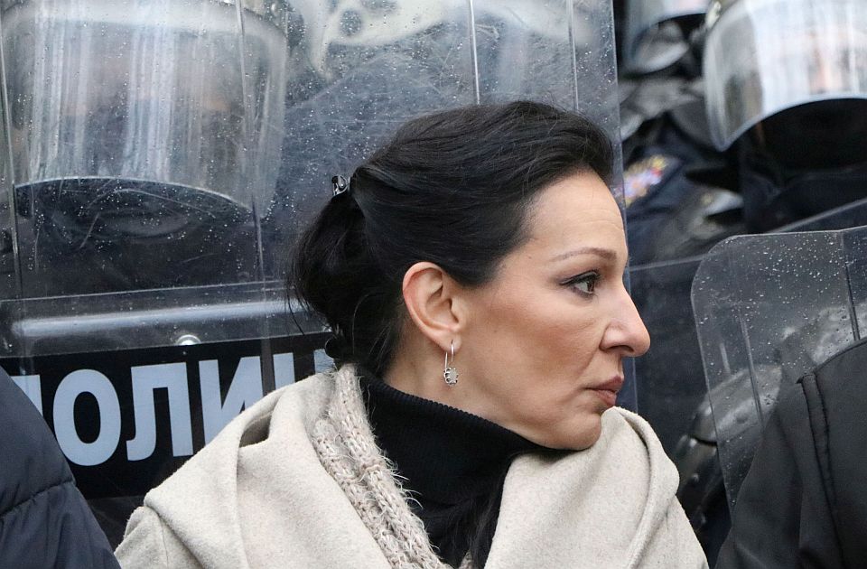 Tepić: Tužilaštvo zna za pakete droge sa Vučićevim likom