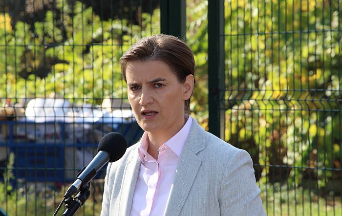 Brnabić: Srećna sam što su protesti mirni, nadam da će ljudi držati distancu