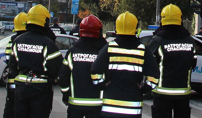 Konobari moraju da prođu obuku za zaštitu od požara, prskalice i protivpožarni alarmi obavezni u lokalima Konobari moraju da prođu obuku za zaštitu od požara, prskalice i protivpožarni alarmi obavezni u lokalima