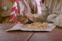 VIDEO: Više od 800 učenika u Indoneziji se otrovalo besplatnim vladinim obrocima